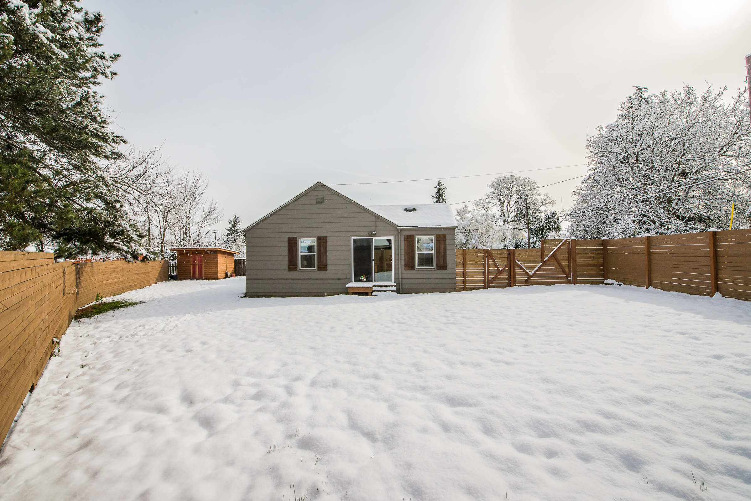 Storming St. Johns: Buyers Swarm Seneca Home