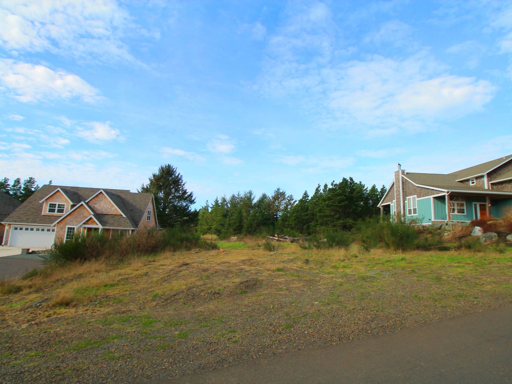 Spacious Manzanita Corner Lot