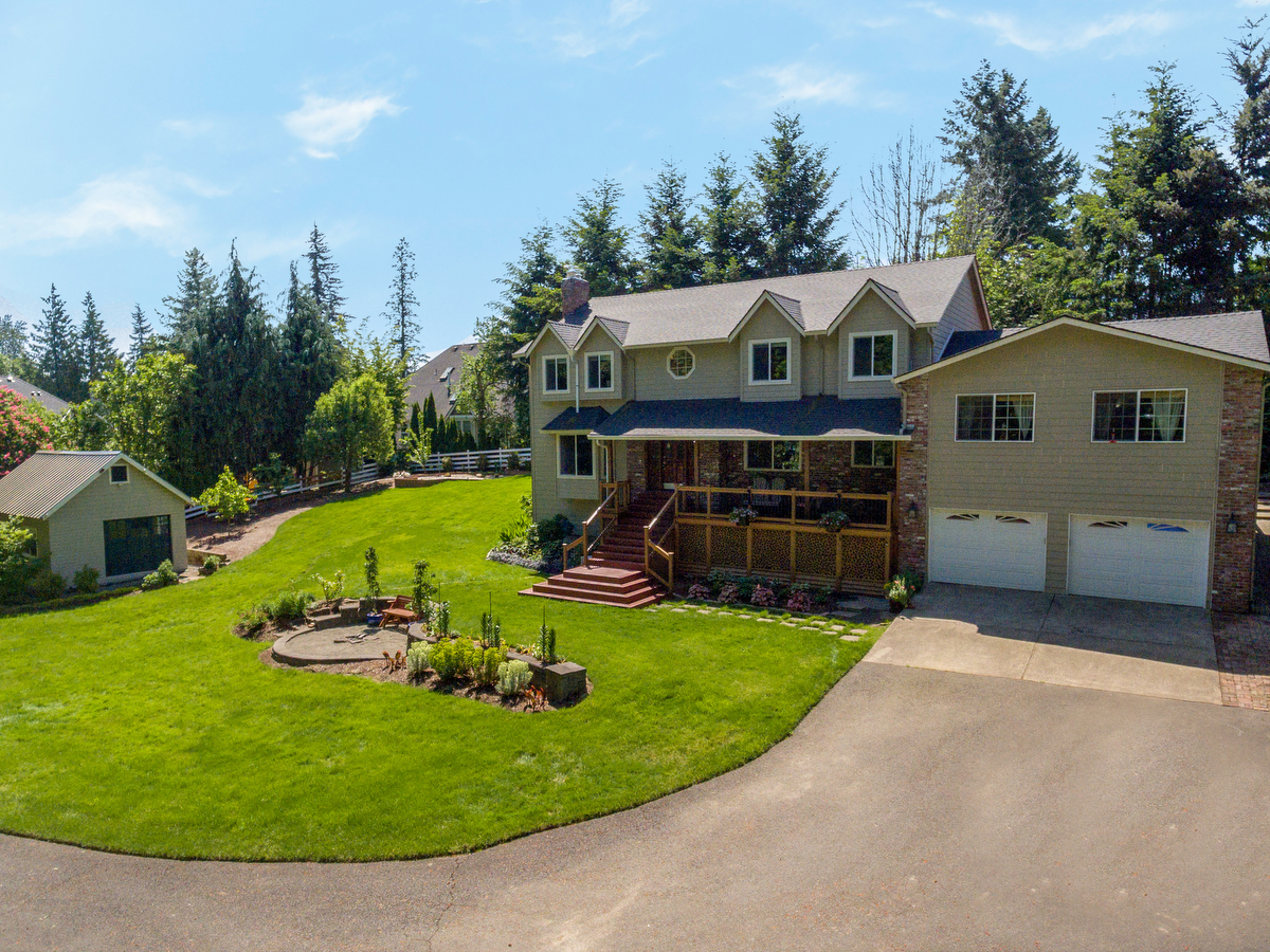 “Just Listed” multi-generational living on 1/2 Acre Lot in Tigard