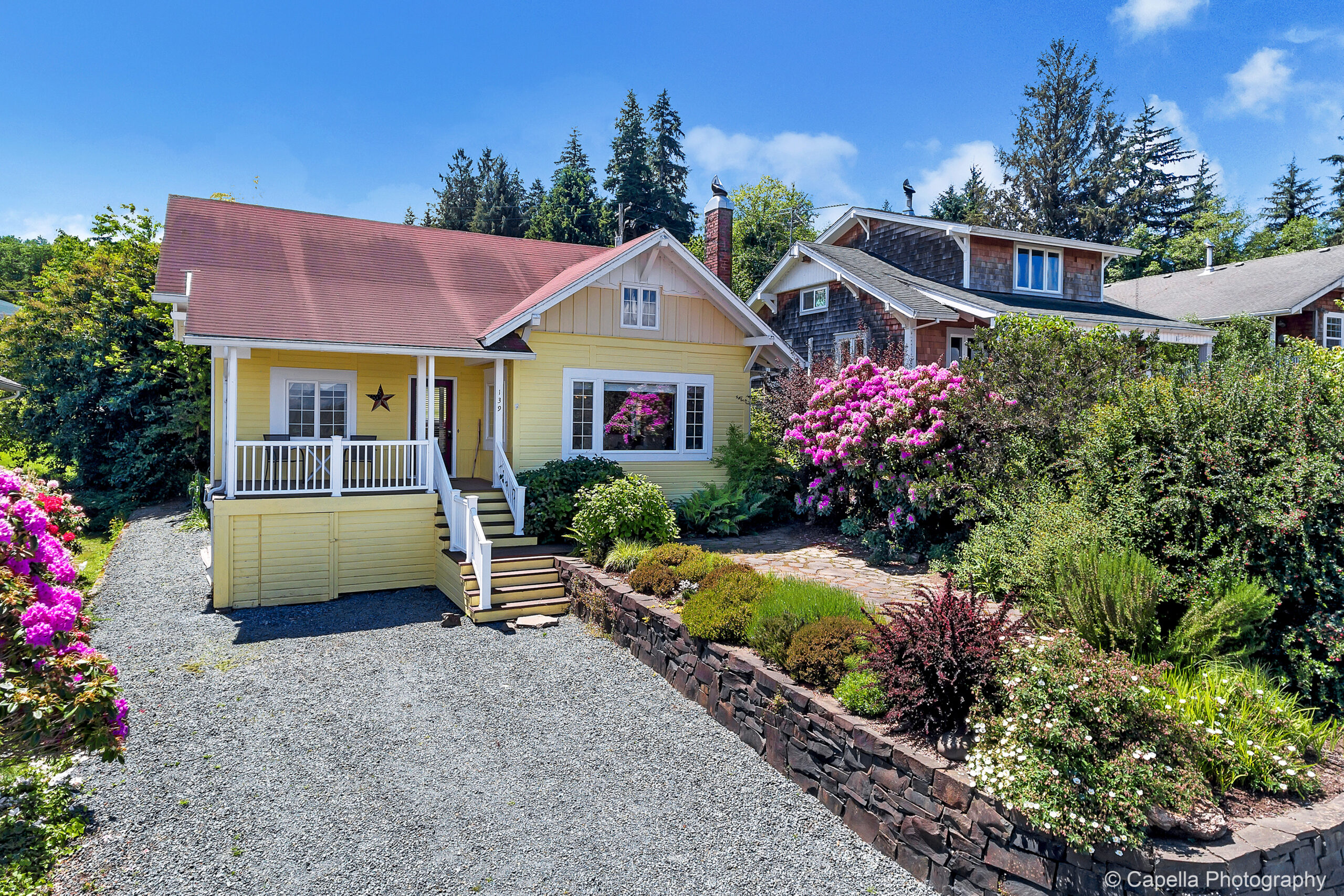 Cozy Bay Views in Wheeler Heights