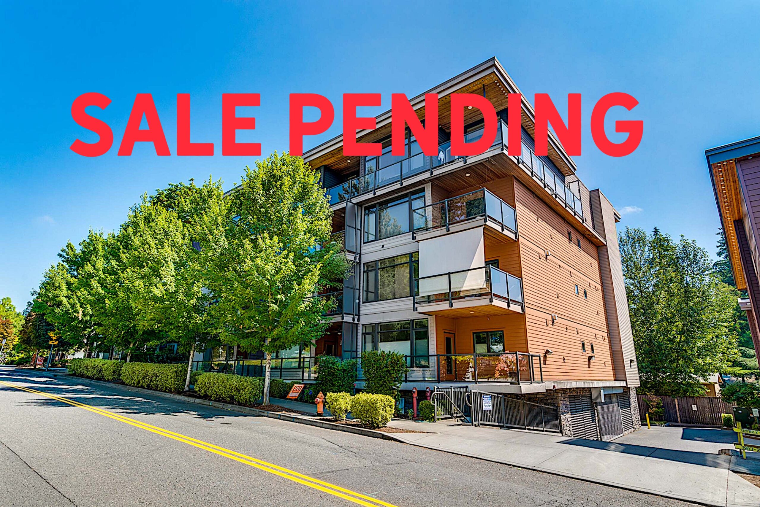 Sale pending! Multnomah Village Condo