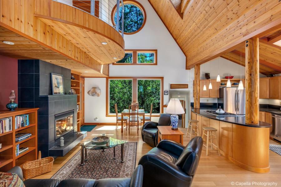 Sandpiper Lane – Manzanita Stunning Beauty