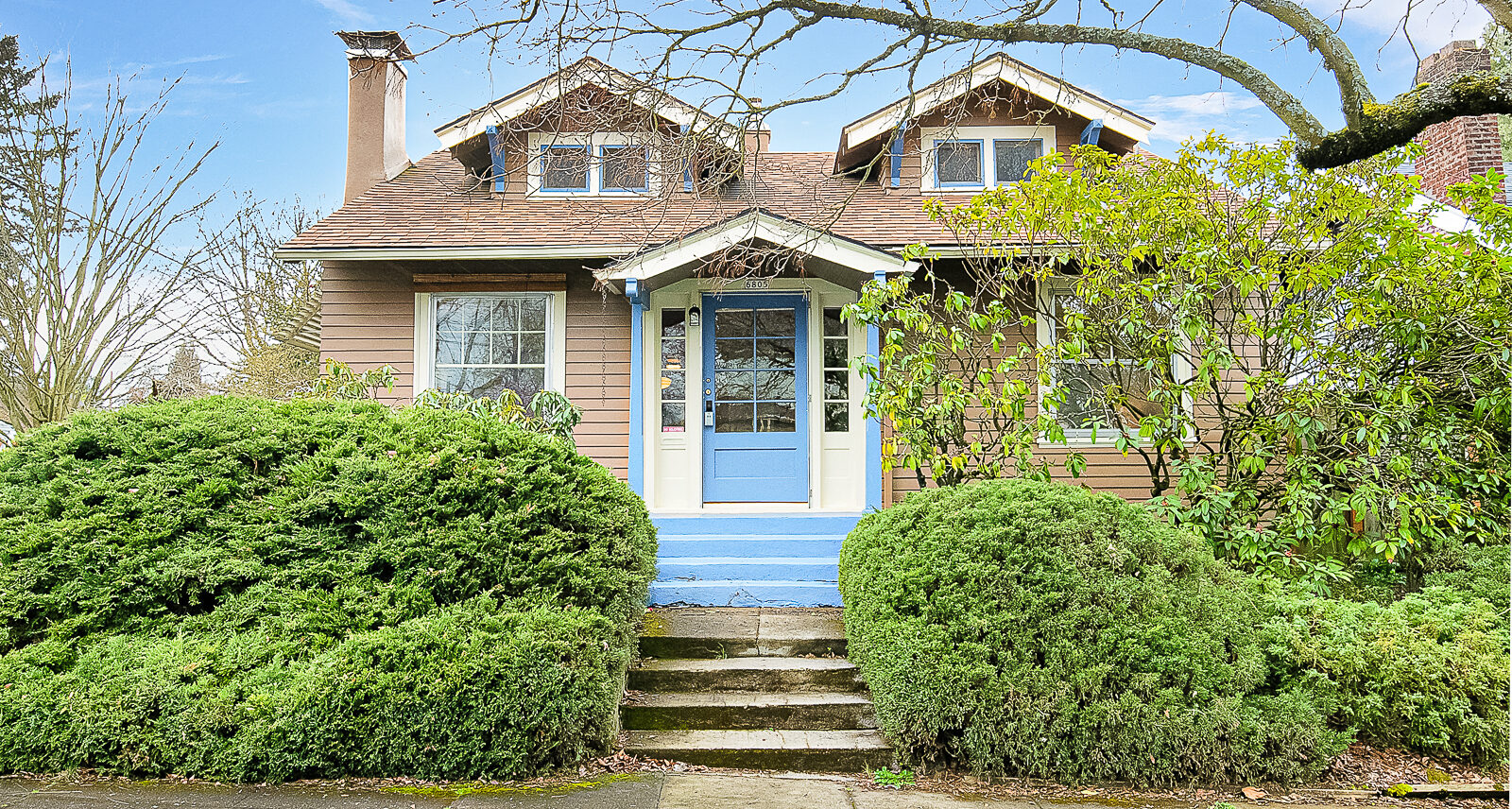 Marvelous Piedmont Bungalow!